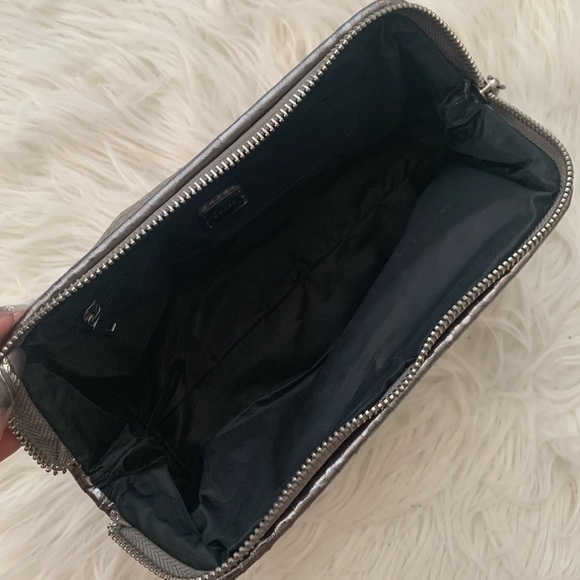 Guess Clutch Bag - Picture 4 of 6